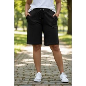 Danskin Now 2X (20) Spandex Stretch Bermuda Style Short Pants Black With Pockets